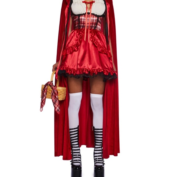 Red in the woods Hallowe Costume - Picture 1 of 4